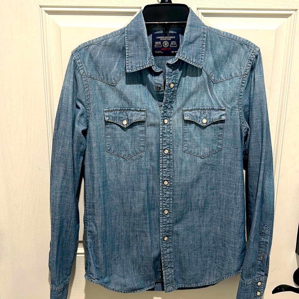 American eagle pearl jean shirt XS